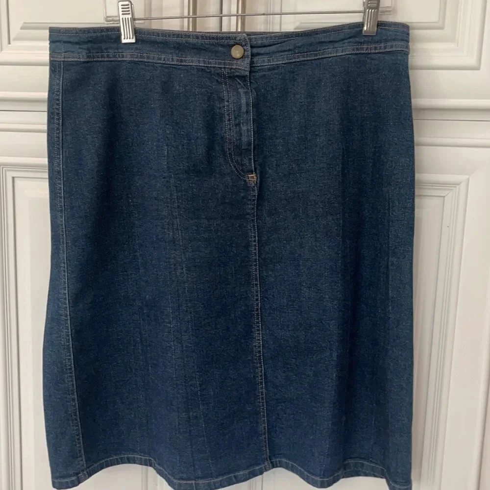 Petite Sophisticate Stretch Blue Denim Skirt size 14 - Picture 5 of 8